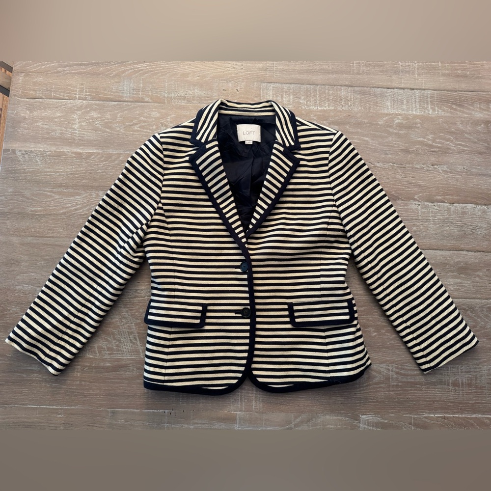 LOFT Size 8 Dress Jacket / Blazer